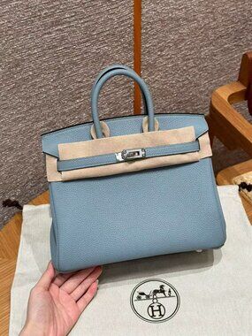Classic Hermes Bag: A Stylish and Versatile Choice for Elegance